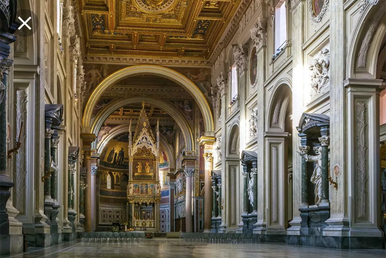Uso Turistico vicino San Giovanni Roma 0*,  Italia